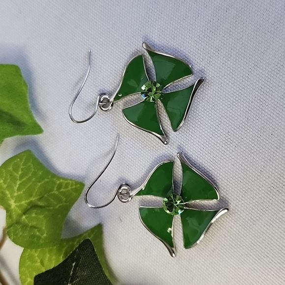 Silver Green Enamel Clover Drop Earrings New - Picture 5 of 6